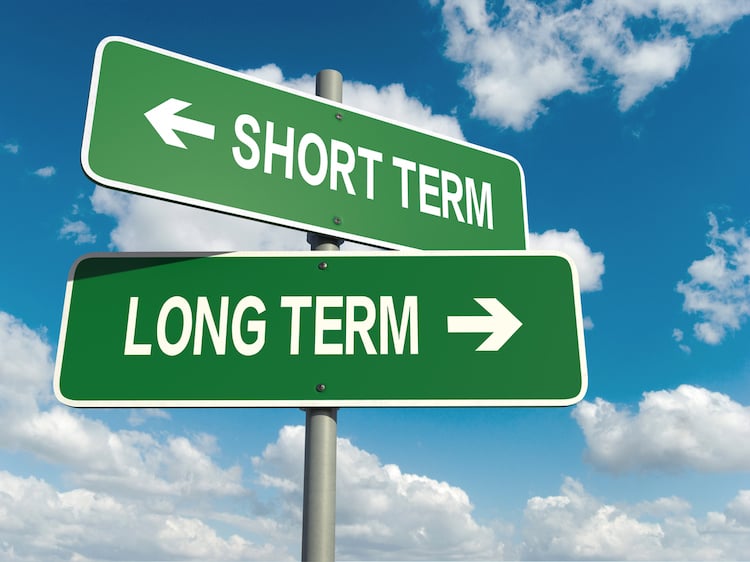 short-term-rental-vs-long-term-rental-the-pros-cons-of-each